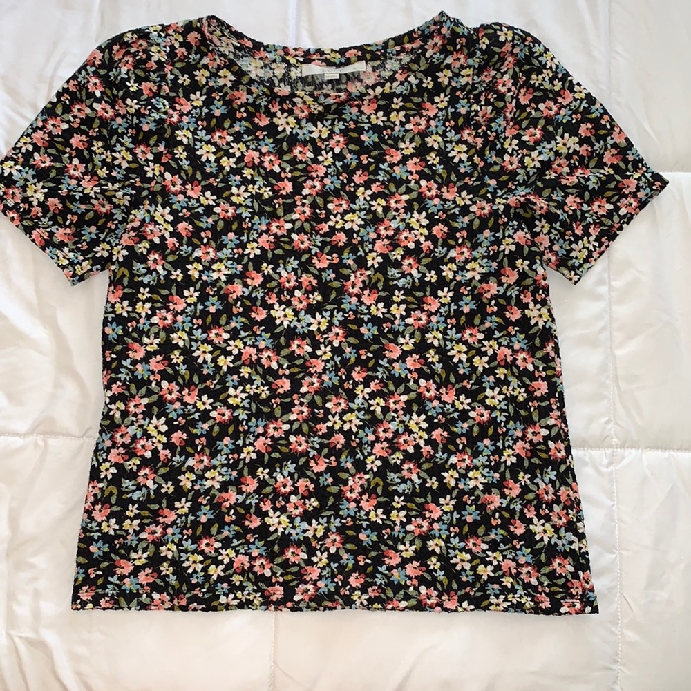 Loft petites floral slight puff sleeve blouse size MP